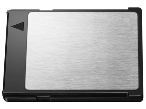 Thẻ CF với định dạng XQD, tốc độ ghi trên 125 MB/s