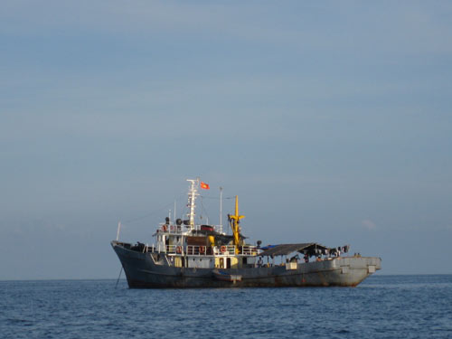 Không để Trung Quốc lấn tới