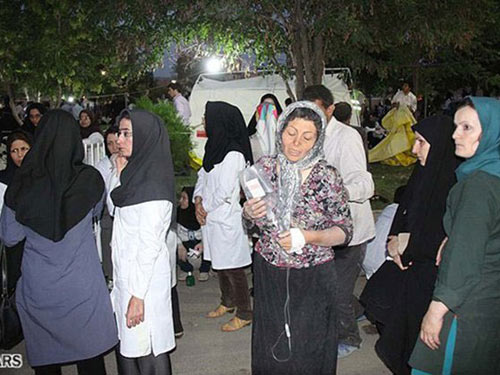 Gần 300 người chết vì động đất ở Iran