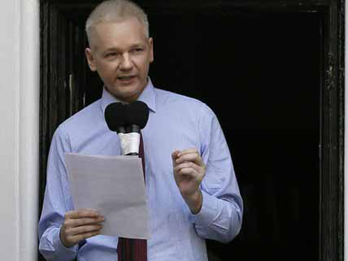 Tổng thống Ecuador chỉ trích Anh về vụ ông Assange