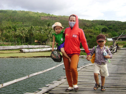 Chông chênh cầu gỗ