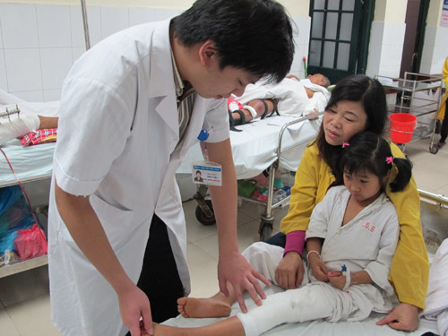 Thoát khỏi dòi, chân vẫn bất động