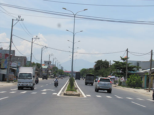 Mở rộng Quốc lộ 1: Nỗi lo chậm, ẩu