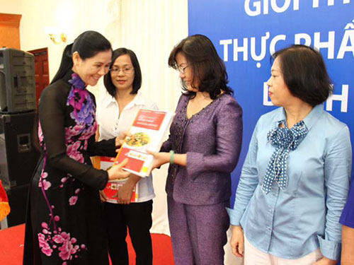 Nh&acirc;n rộng bữa ăn học đường
