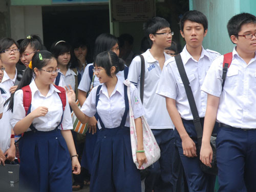 Phạt nặng dạy thêm: Sợ chứ không phục!