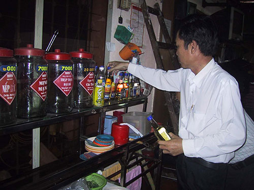 Rượu dỏm giết người