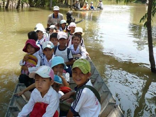 Miền Tây: Trường gần vẫn xa