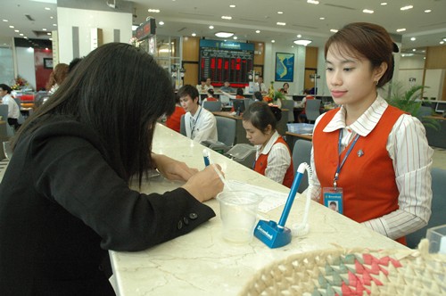 Sóng gió cổ phiếu ngân hàng