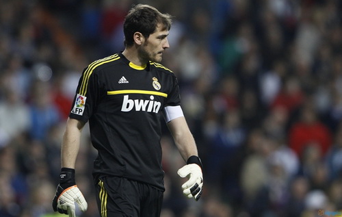 Casillas là “Thủ môn xuất sắc nhất thế giới 2012”