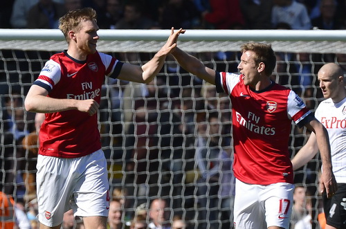 Thắng Fulham 1-0, Arsenal trở lại tốp 3