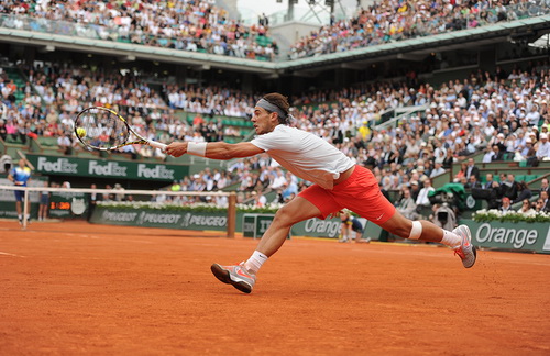 Nadal mất 1 ván ngay trận mở màn Pháp mở rộng 2013