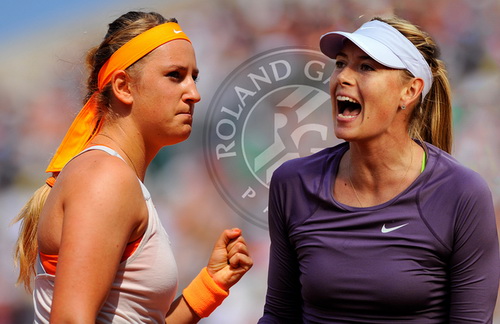 Sharapova vào chung kết năm thứ nhì liên tiếp, đối mặt Serena