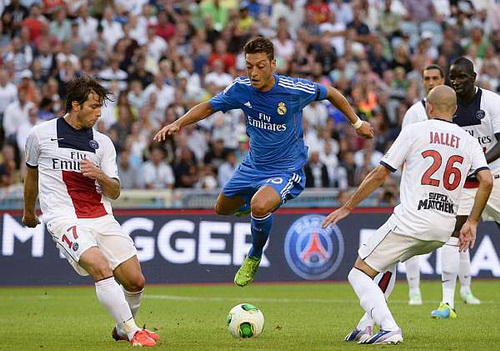 Barca vùi dập Valerenga 7-0, Real Madrid thắng nhẹ PSG