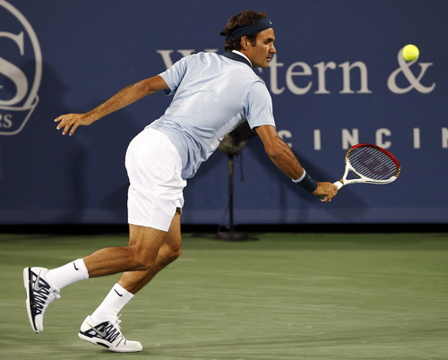 “Tàu tốc hành” Federer khởi đầu tốc độ!
