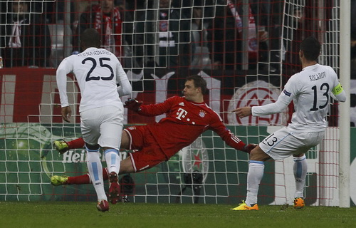 “Quỷ đỏ” nhấn chìm Shakhtar, Man xanh quật ngã Bayern