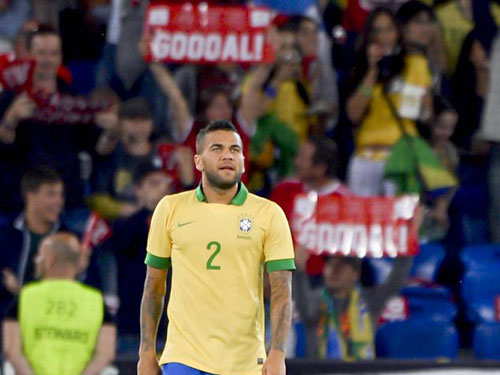 Alves đốt lưới nhà, Brazil thua đau Thụy Sĩ