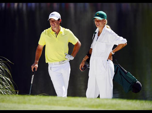 Wozniacki chia tay golf thủ McIlroy?