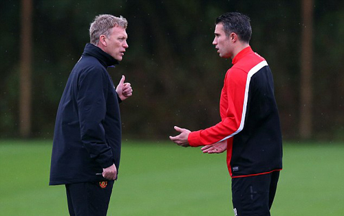 HLV Moyes phủ nhận chuyện bất đồng với Persie
