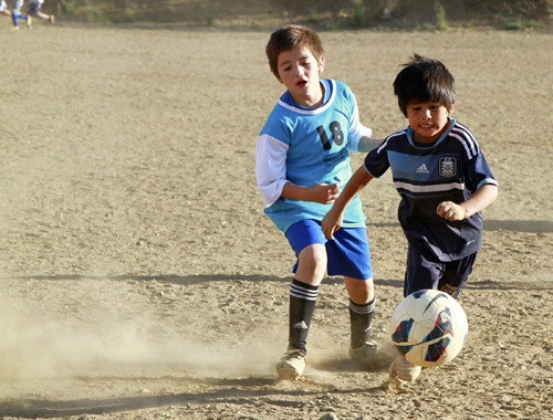 “Messi tuyết” - thần đồng bóng đá Argentina