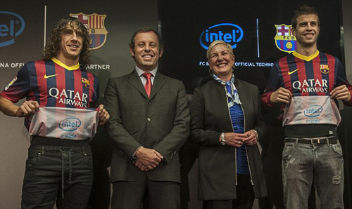 Sao Barca sẽ thường xuyên lật áo khi ghi bàn!