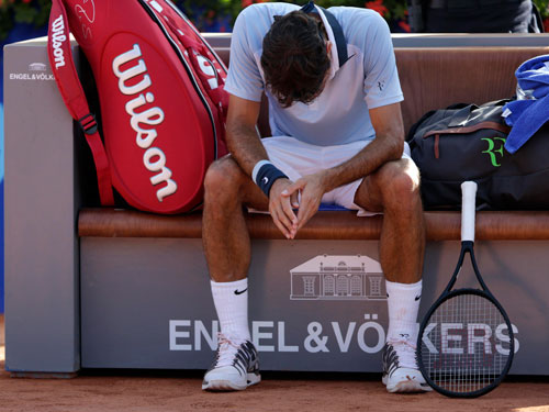 “Tàu tốc hành” Federer dừng bánh trên sân nhà