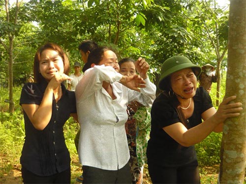 Trắng đêm ở Khe Ang