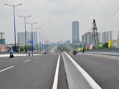Hợp tác đầu tư cơ sở hạ tầng cho TP HCM