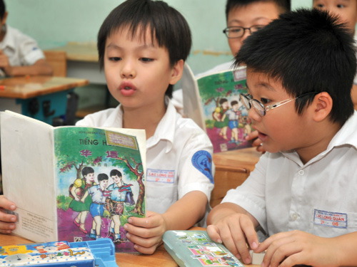 Dạy và học tiếng Hoa trong nhà trường ra sao?