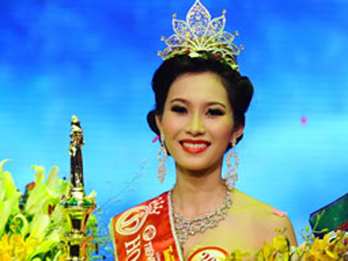 Hoa hậu Đặng Thu Thảo hai lần được thi đặc cách