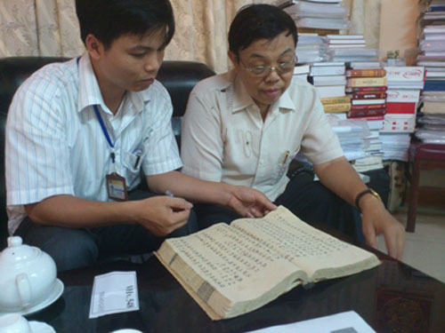 Món “canh gà” và trò đùa thời internet