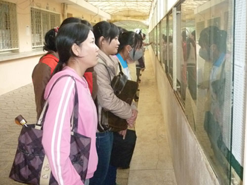 Vì sao khó tuyển sinh?