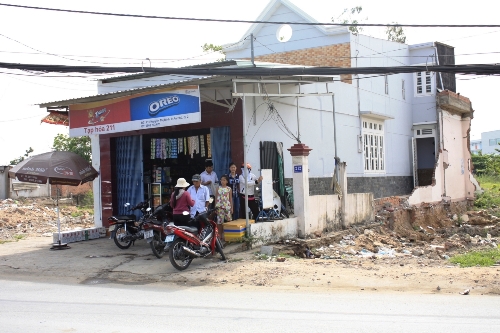 Bị truy đuổi, trộm rút dao đòi tự sát
