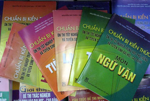 Cấm giáo viên giới thiệu sách tham khảo