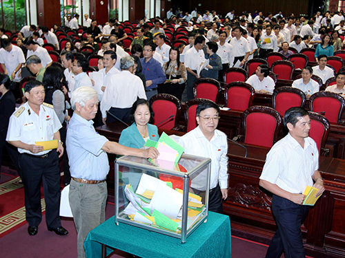Bỏ phiếu tín nhiệm cho mình