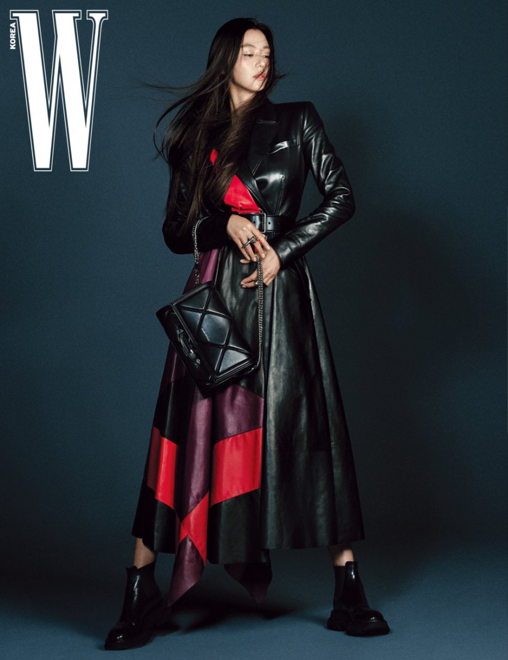 Jun Ji Hyun l&agrave; gương mặt trang b&igrave;a y&ecirc;u th&iacute;ch của c&aacute;c tạp ch&iacute; danh tiếng xứ H&agrave;n.