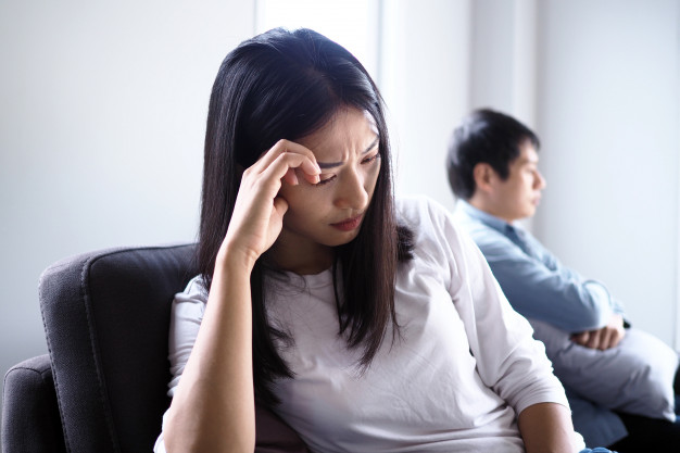 Chẳng lẽ mới kết h&ocirc;n 2 năm đ&atilde; phải ly h&ocirc;n (ảnh minh họa)