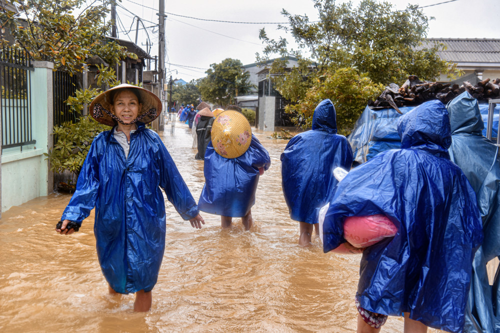 Người d&acirc;n tại huyện Quảng Th&agrave;nh, Quảng Điền, Thừa Thi&ecirc;n - Huế.