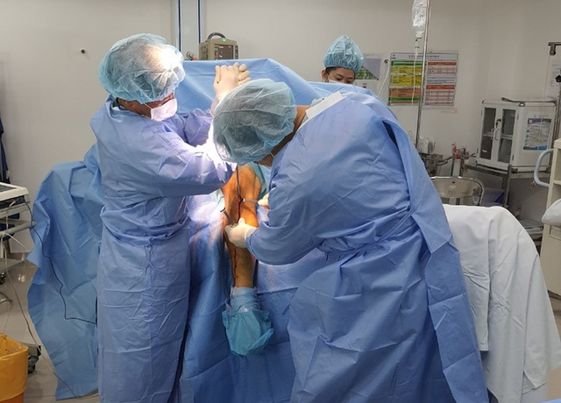 &Ecirc; k&iacute;p thực hiện cuộc phẫu thuật