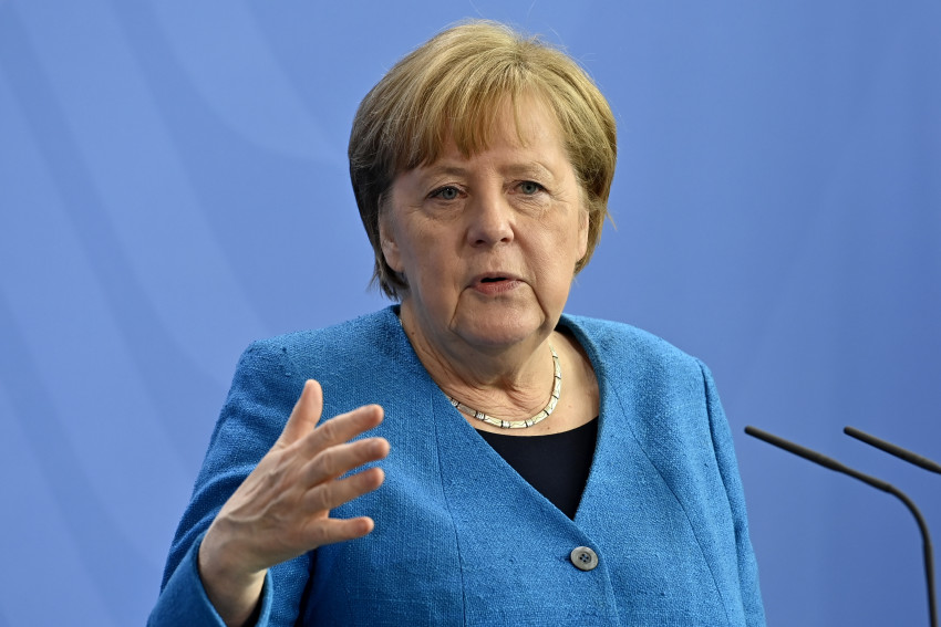 Thủ tướng Đức Angela Merkel tham dự một cuộc họp b&aacute;o sau hội nghị thượng đỉnh EU, ng&agrave;y 8/5.