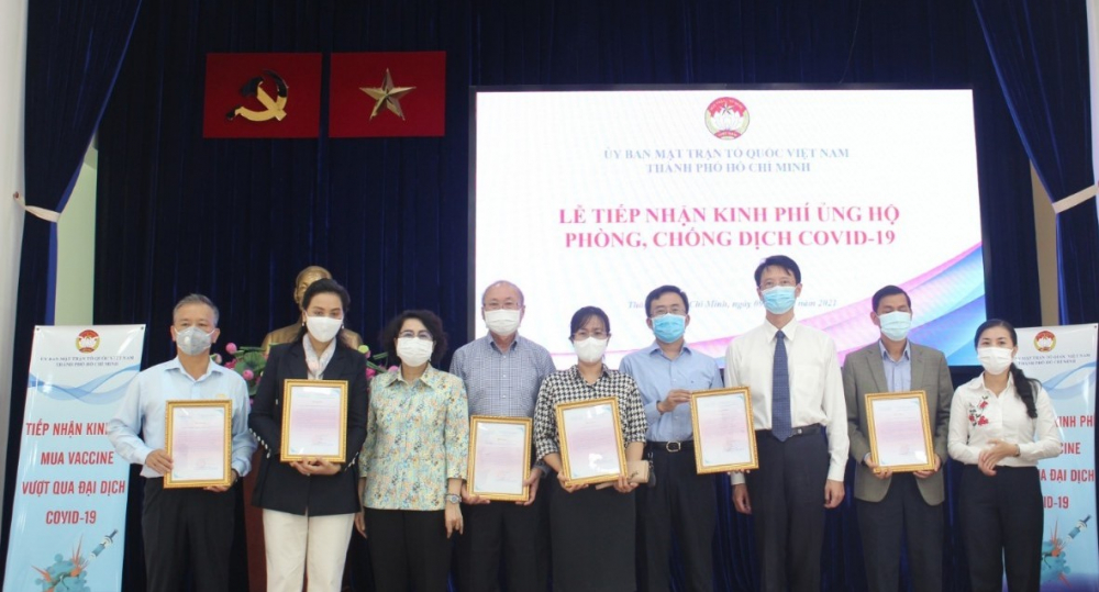 Quỹ ph&ograve;ng chống, dịch COVID-19 của TPHCM v&agrave; trung ương nhận được sự đ&oacute;ng g&oacute;p của nhiều doanh nghiệp đang hoạt động tại TP.