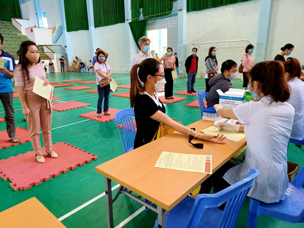 Chương tr&igrave;nh H&agrave;nh tr&igrave;nh đỏ ở Đắk Lắk tu&acirc;n thủ gi&atilde;n c&aacute;ch x&atilde; hội