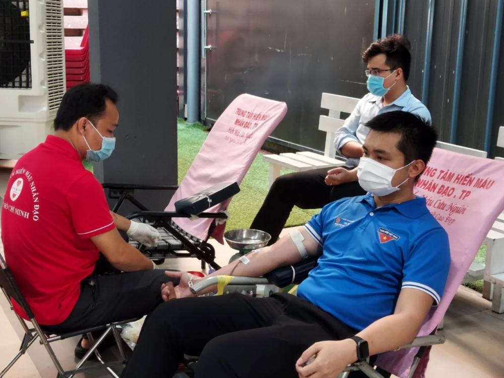 Anh Ho&agrave;ng Minh Th&aacute;i cho biết Đo&agrave;n Cục thuế TPHCM c&oacute; 10 đo&agrave;n vi&ecirc;n tham gia hiến m&aacute;u theo quy định của Khối nhằm đảm bảo c&ocirc;ng t&aacute;c ph&ograve;ng dịch.