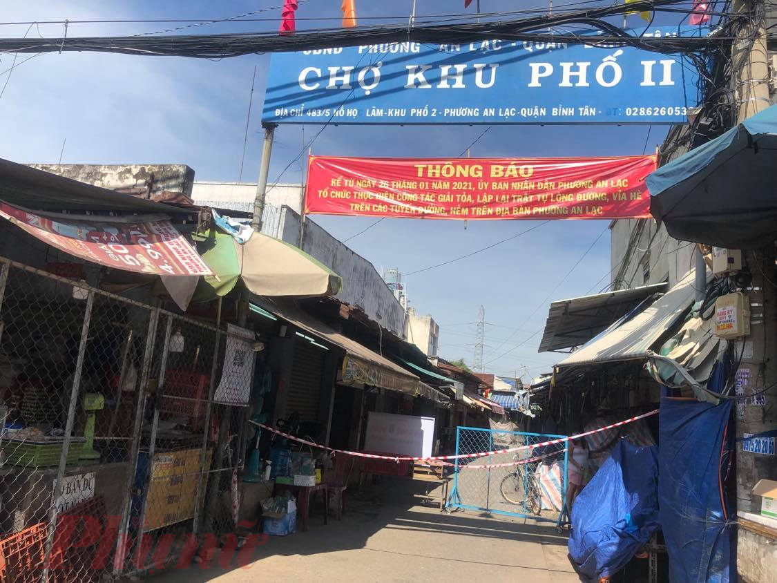 Nhiều chợ tr&ecirc;n địa b&agrave;n quận B&igrave;nh T&acirc;n phải đ&oacute;ng cửa.