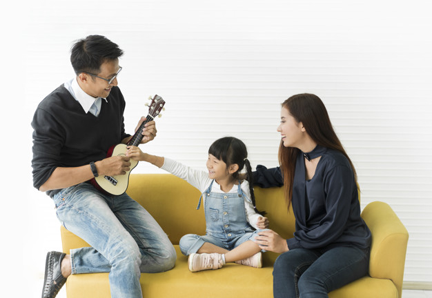 thế hệ đi trước vẫn lu&ocirc;n l&agrave; tấm gương cho con c&aacute;i noi theo