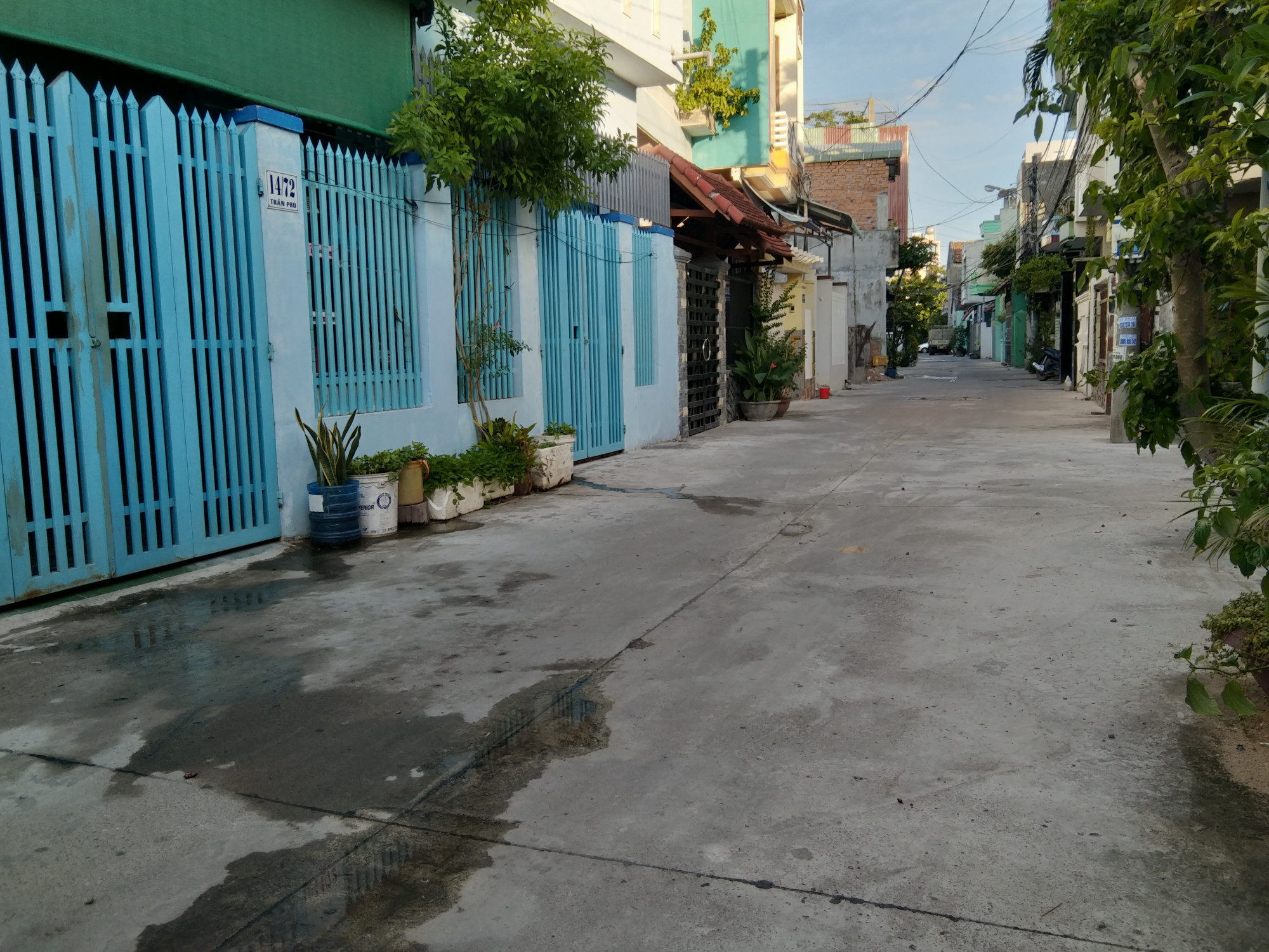 Người d&acirc;n TP Tuy H&ograve;a thực hiện gi&atilde;n c&aacute;ch x&atilde; hội