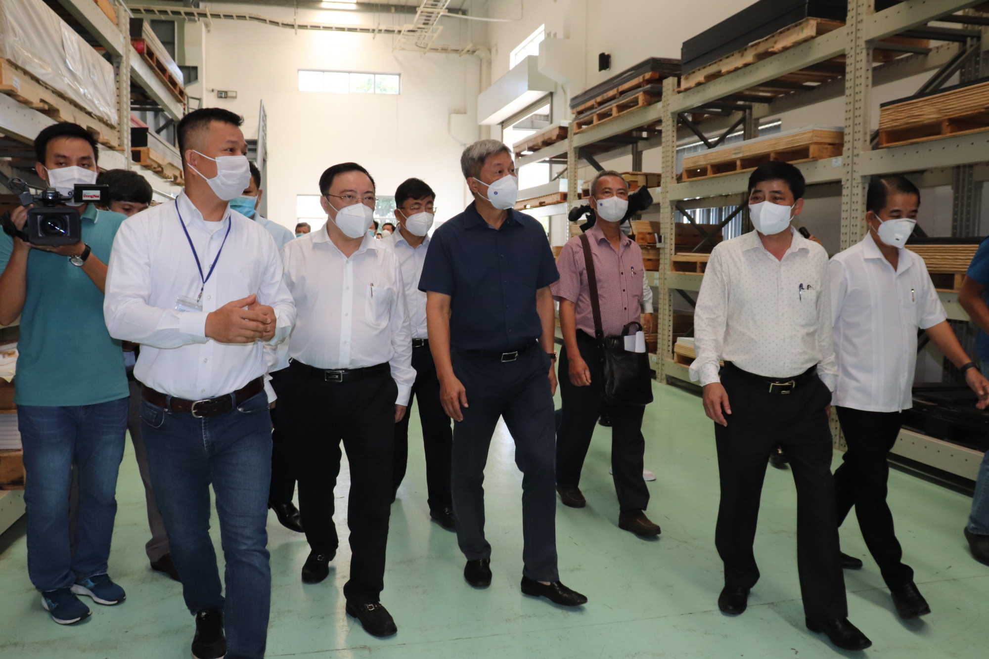 L&atilde;nh đạo tỉnh Đồng Nai, Bộ Y tế kiểm tra c&ocirc;ng t&aacute;c ph&ograve;ng, chống dịch COVID-19 tại một nh&agrave; m&aacute;y ở Khu c&ocirc;ng nghiệp Amata