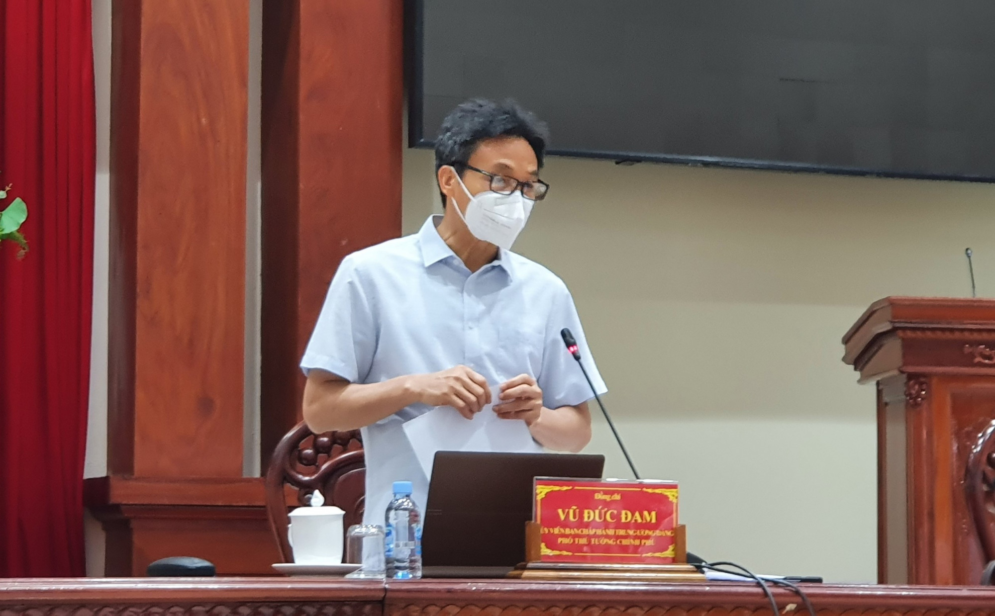 Phó thủ tướng Vũ Đức Đam tại buổi làm việc sáng 21/7 với một số tỉnh miền Tây Nam bộ