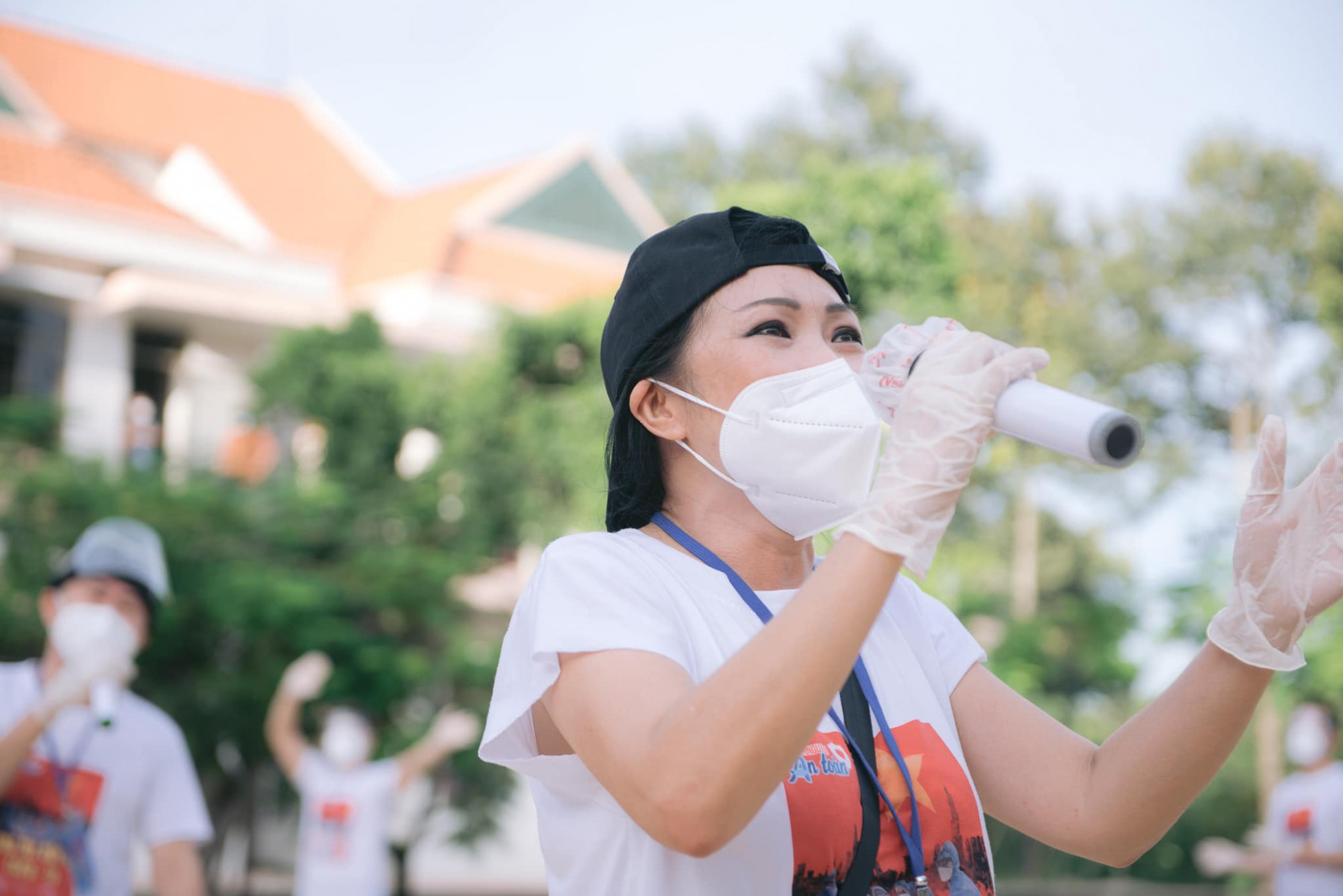 Ca sĩ Phương Thanh cho biết khi tiếng h&aacute;t được cất l&ecirc;n giữa những hiểm nguy, khốn kho c&agrave;ng qu&yacute; gi&aacute; hơn.