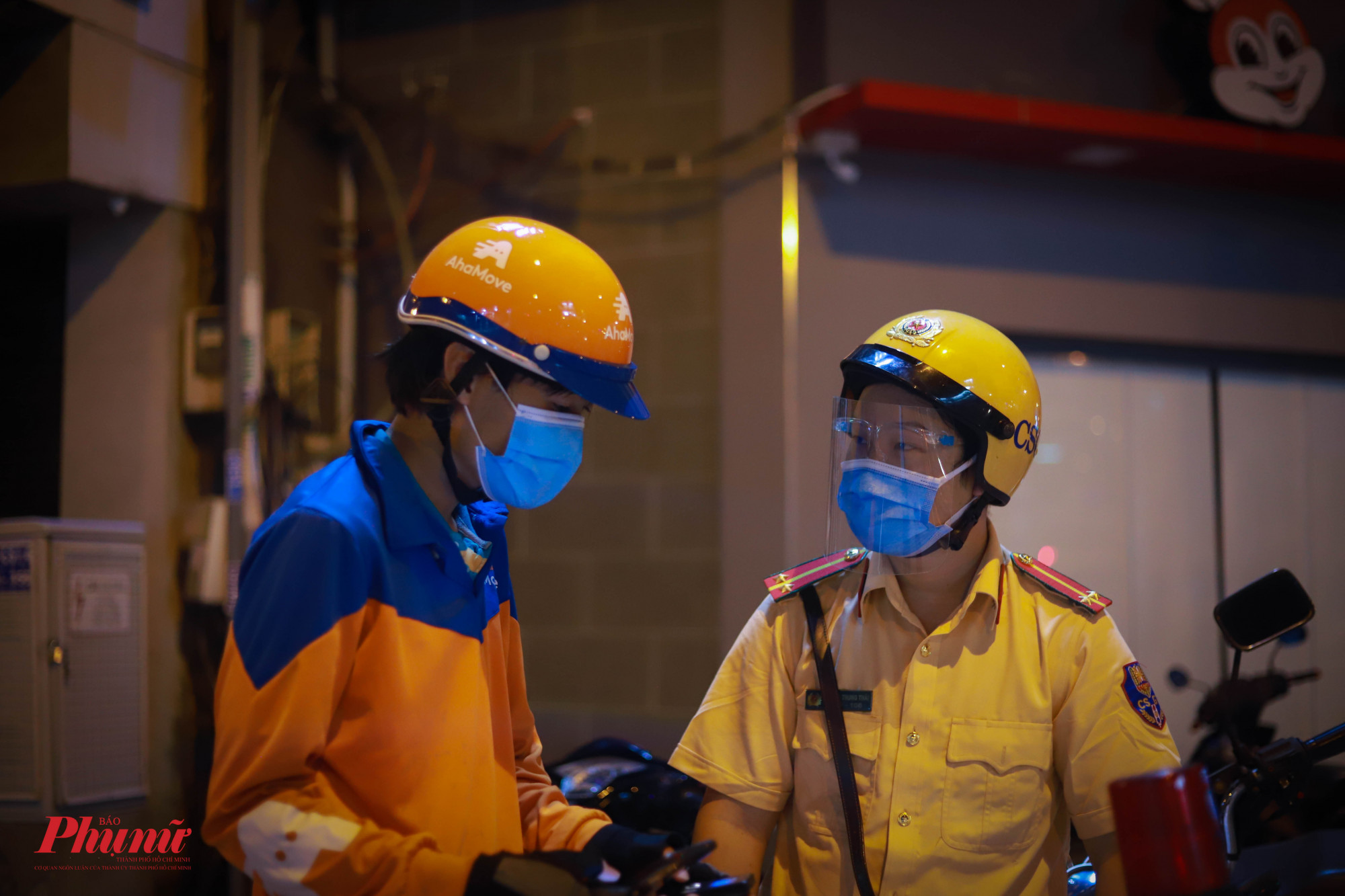 Cố t&igrave;nh giải th&iacute;ch v&ograve;ng vo, tổ c&ocirc;ng t&aacute;c đ&atilde; li&ecirc;n tục giải th&iacute;ch về t&igrave;nh hướng vi phạm của thanh ni&ecirc;n n&agrave;y
