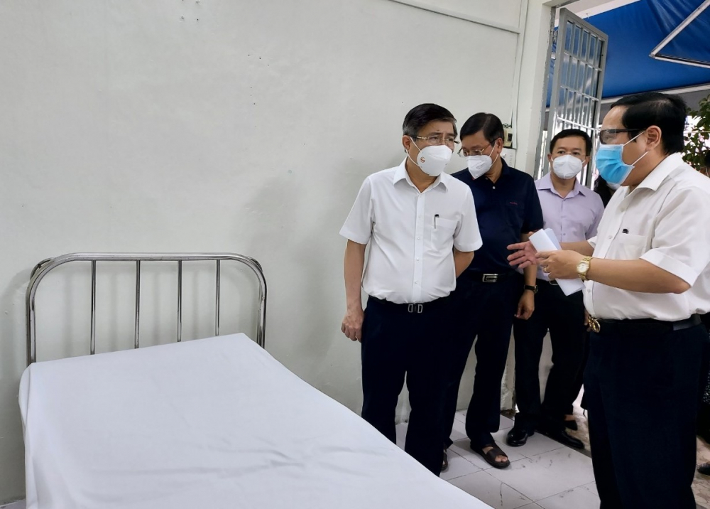 Bệnh viện d&atilde; chiến điều trị COVID-19 B&igrave;nh Thạnh c&oacute; quy m&ocirc; 180 giường v&agrave; khả năng mở rộng l&ecirc;n 300 giường.